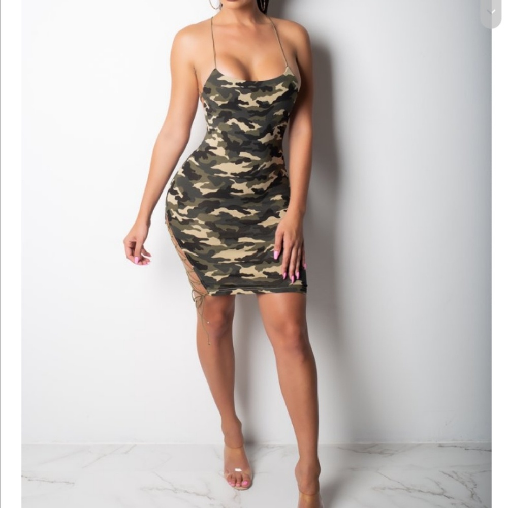 Dress - Picture 2 of 3